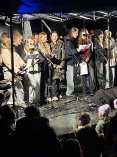 11. 11.&nbsp;2025 Jazzinky, koně a&nbsp;zpěv aneb školní sbor na&nbsp;Sv. Martinu 1